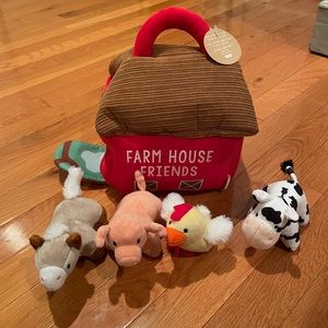 NWT Mud Pie Farm House and Friends